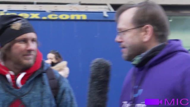 München Demo Umzug Königsplatz zum Marienplatz. Stefan Bergmann: 